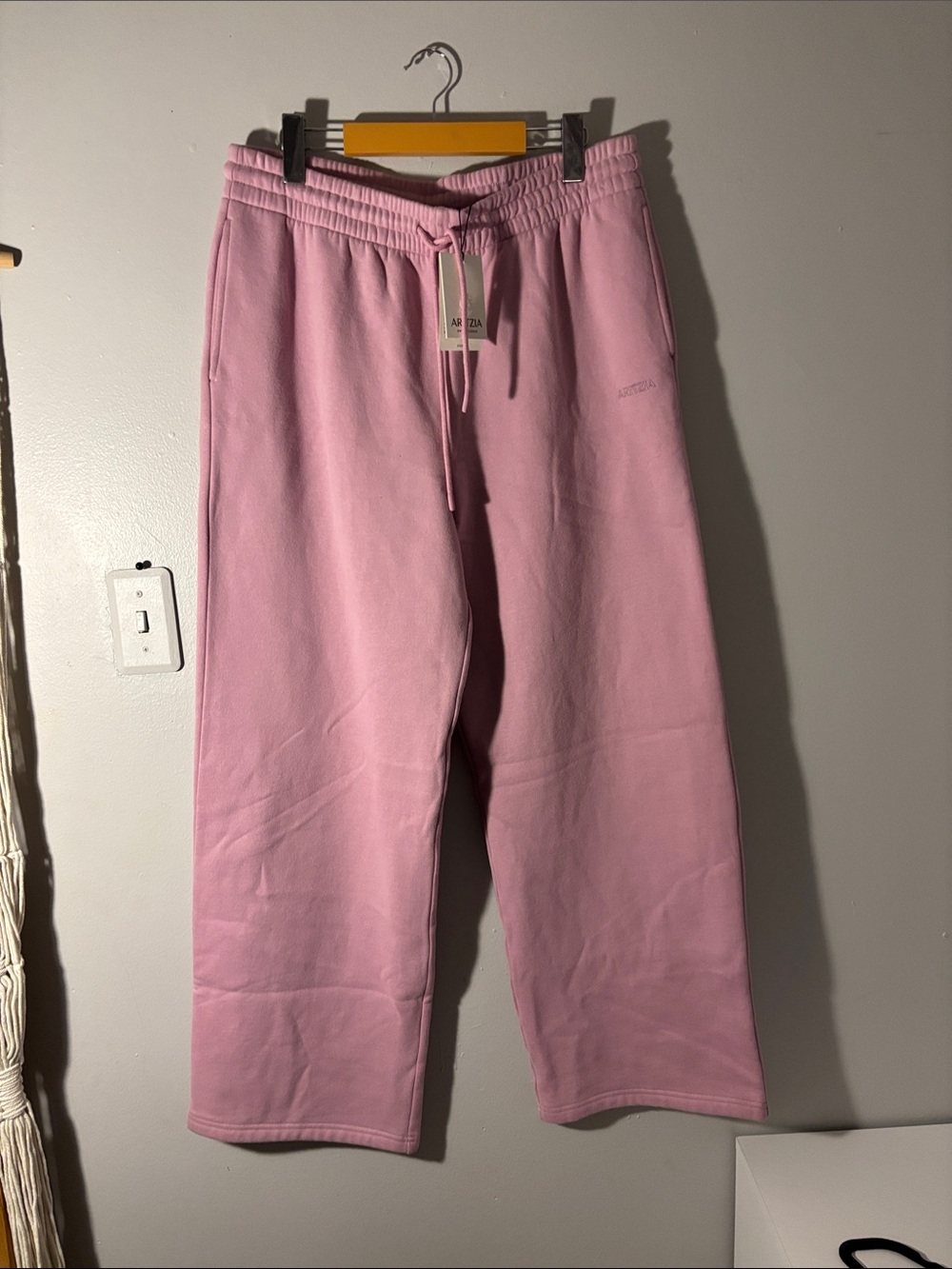 BNWT Aritzia Cozy BOYFRIEND fit Basic Wide regular Purple Mauve Sweatfleece L